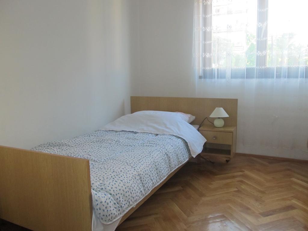 Apartment Razum Pula Exterior photo